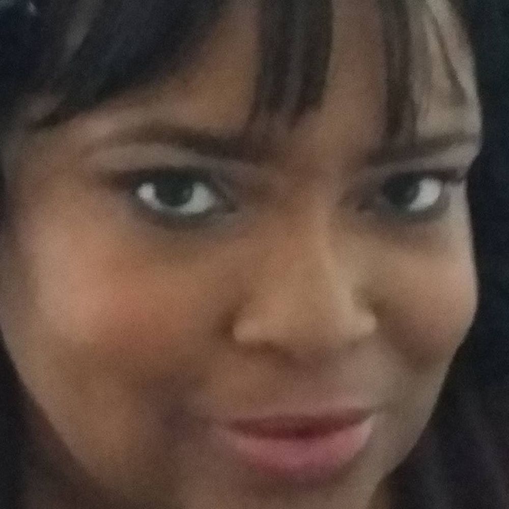 Meet your Posher, Lena